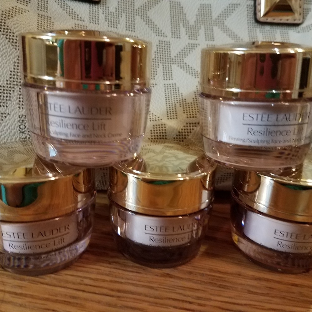 Estee Lauder Resilience Lift Face & Neck Cream